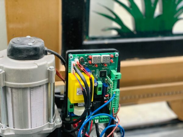 Cổng trượt lùa tự động KIT G30 Roger – Italia Cổng trượt lùa tự động KIT G30 Roger – Italia