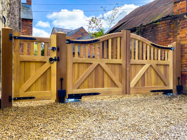 Motor cửa cổng âm sàn Roger R21-351 Italia Motor cửa cổng âm sàn Roger R21-351 Italia