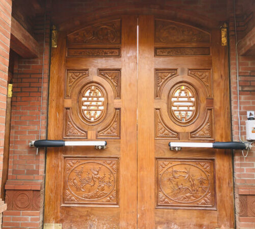 Motor cánh tay đòn cổng mở xoay tự động Roger Smarty 5